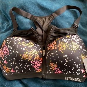 VS Max Support Front Close Sports Bra